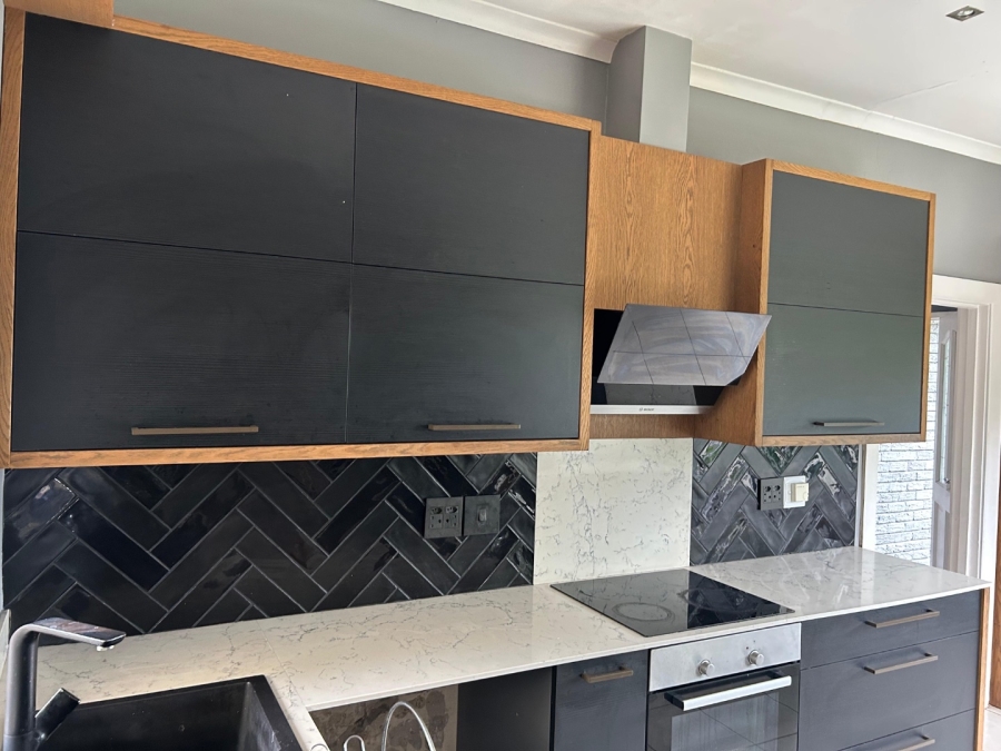 To Let 4 Bedroom Property for Rent in Mill Park Eastern Cape